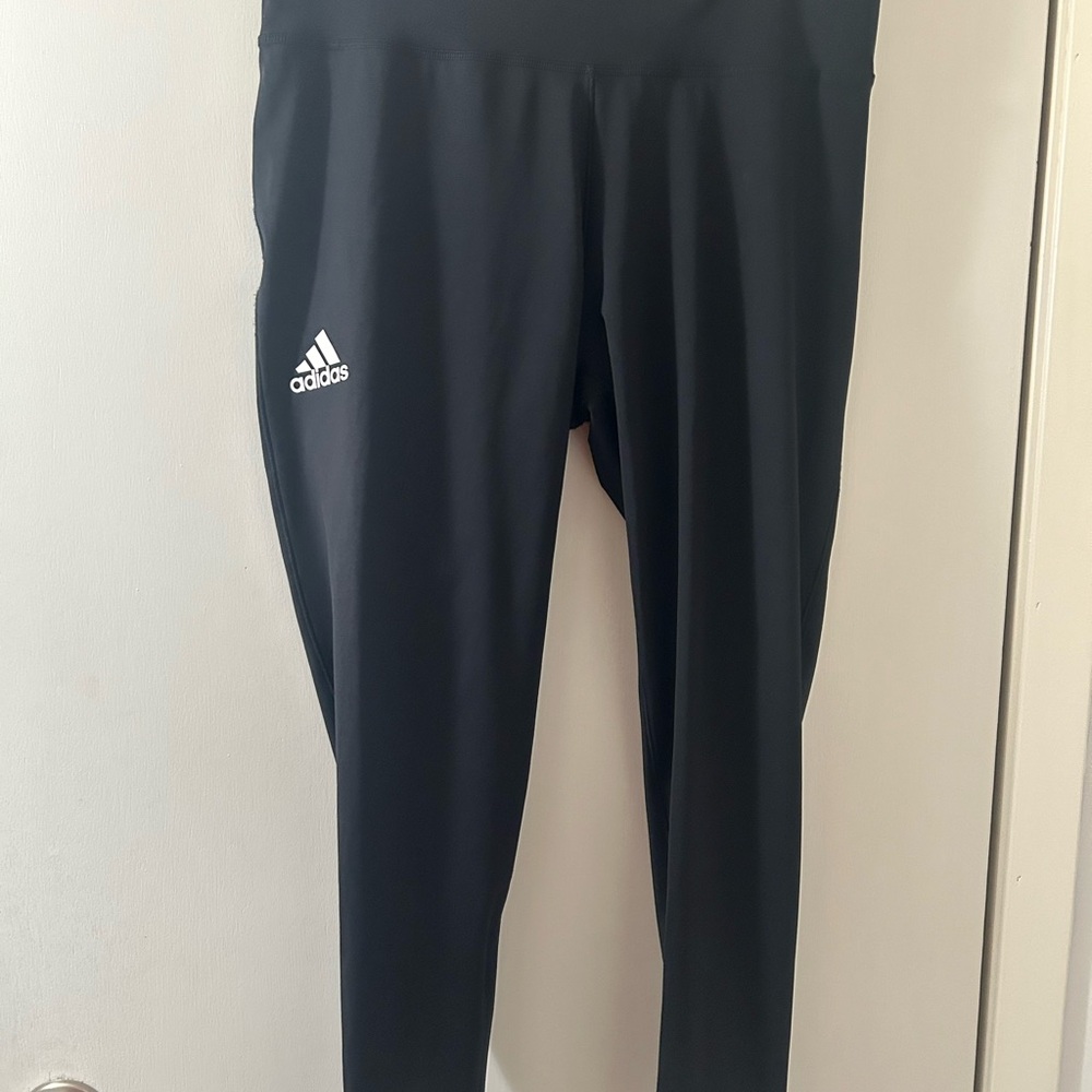 Adidas Black Leggings Sleek Athletic Fit woman’s XL